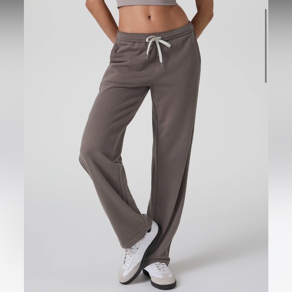 Vuori Sedona Straight Leg Sweatpant color Chai - Picture 1 of 6